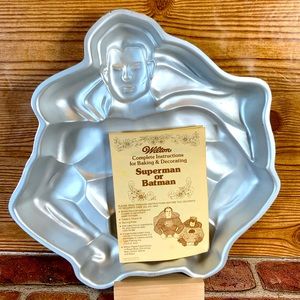 Wilton Superman or Batman Cake Pan - no plastic face